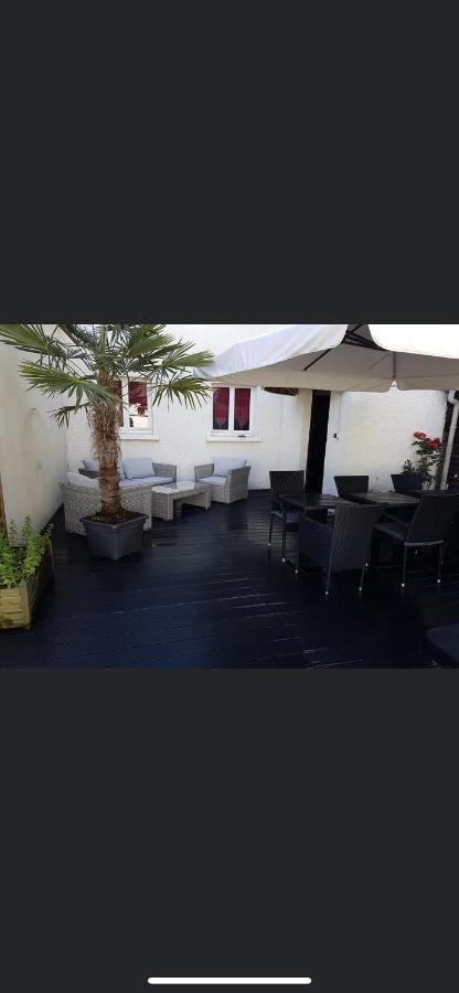 Hotel Restaurant Le Picardie Chauny Exterior photo