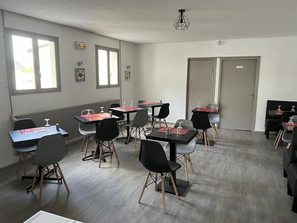 Hotel Restaurant Le Picardie Chauny Exterior photo